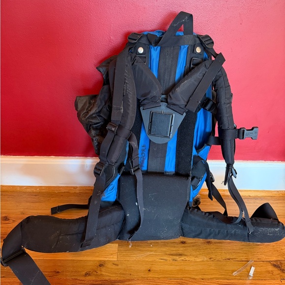 Lowe Alpine Two-Tone Adventure Backpack - Picture 5 of 5